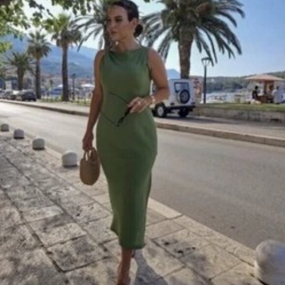 Zara Dresses & Skirts - ZARA LINEN BLEND RUCHED DRESS APPLE GREEN SIZE S 9479/056/513